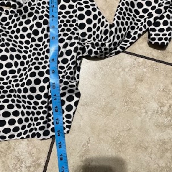 Monki - Picture 4 of 5